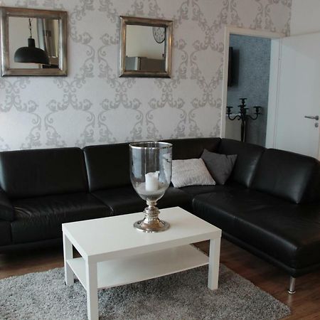 Modernes Und Gemuetliches Appartment Mit Terrasse, Stadtnah Ravensburg Bagian luar foto
